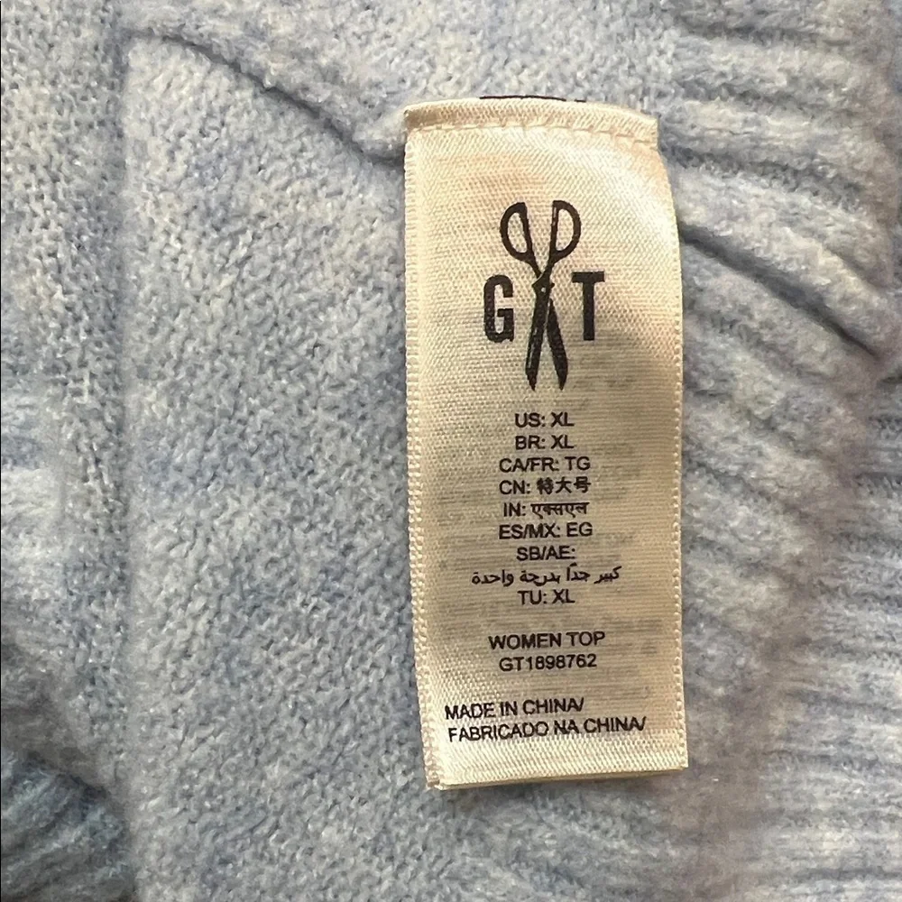 Women's V-Neck Sweater - Light Baby Blue